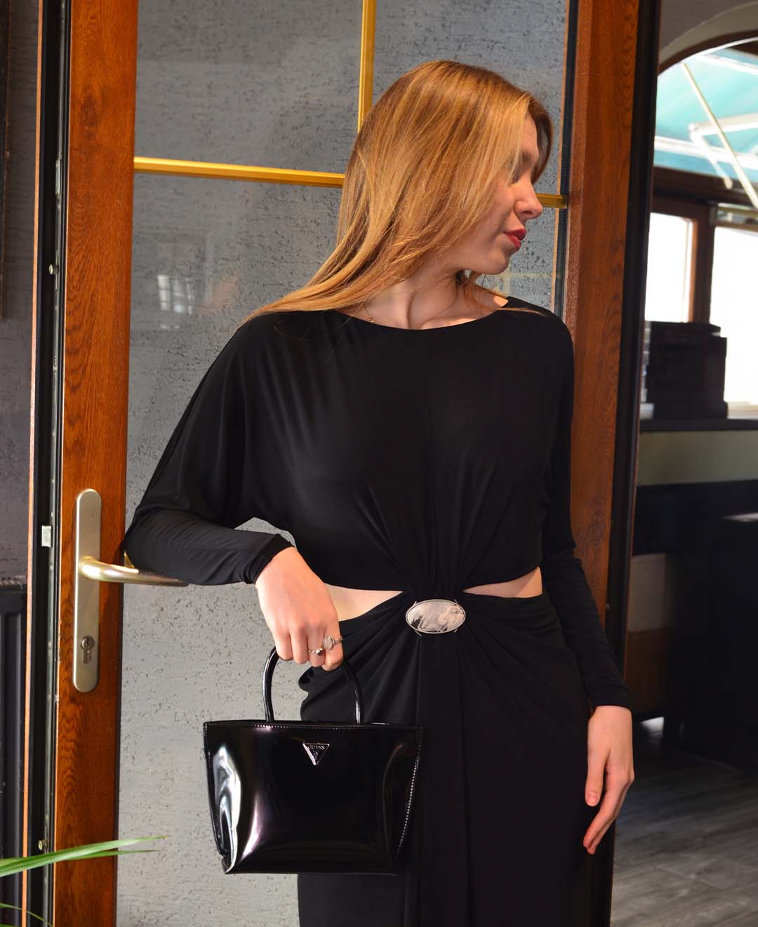 PENCERE DETAYLI MAXİ ELBİSE